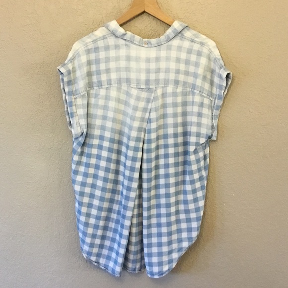Intro. ❤️ Checkered Chambray hi-lo Shirt - Picture 2 of 8
